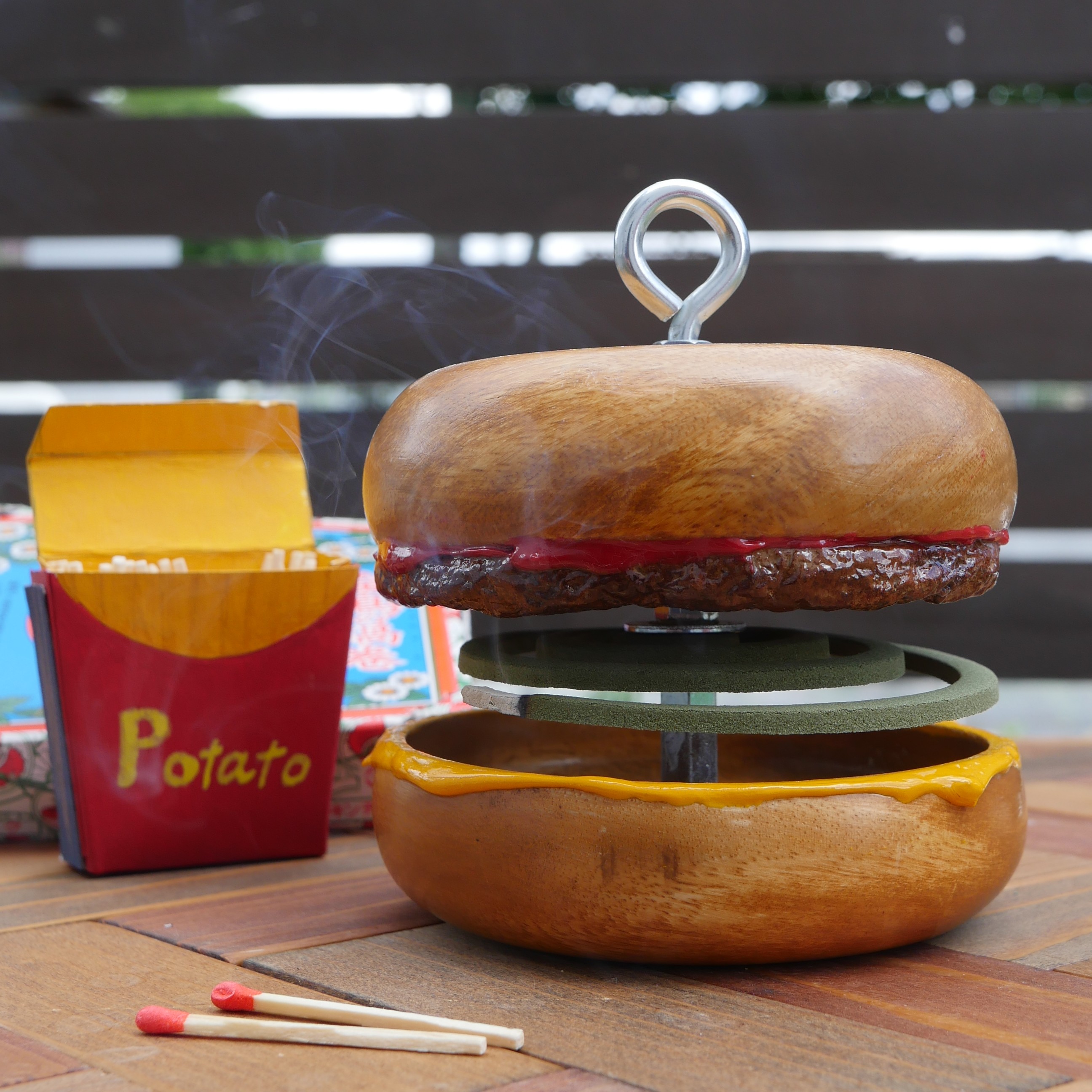 バーガー型蚊取り線香ホルダー